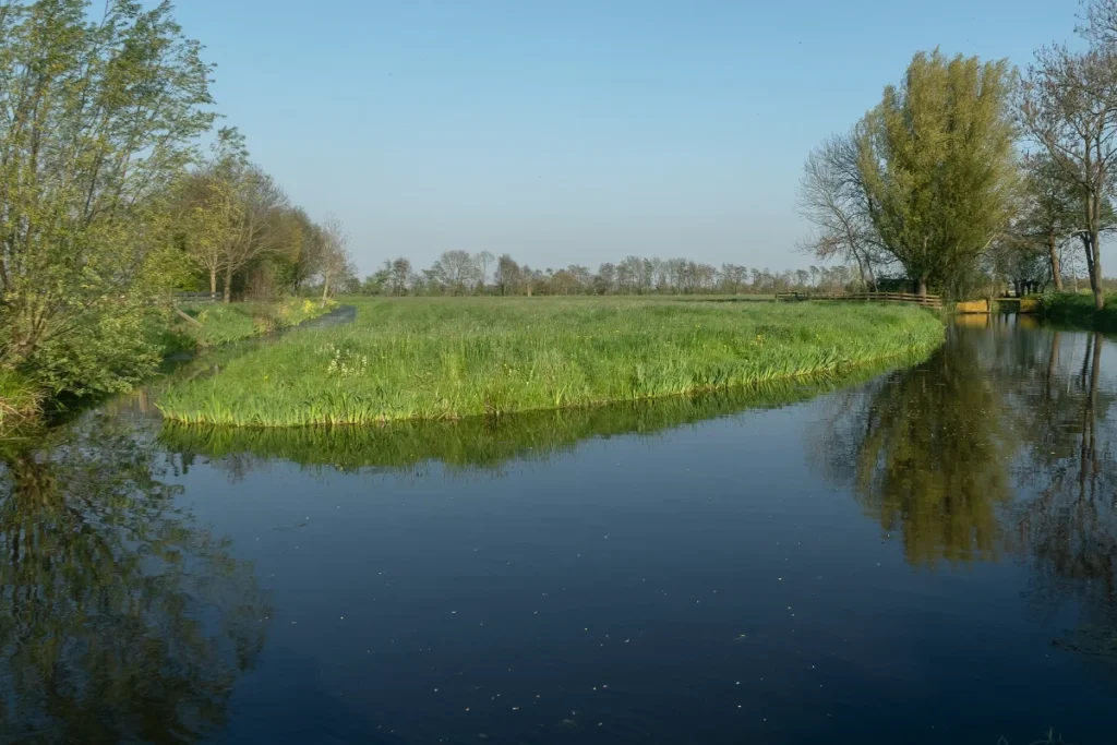 Gunterwaaitroute: uitzicht over de polder bij Stolwijk in de Krimpenerwaard