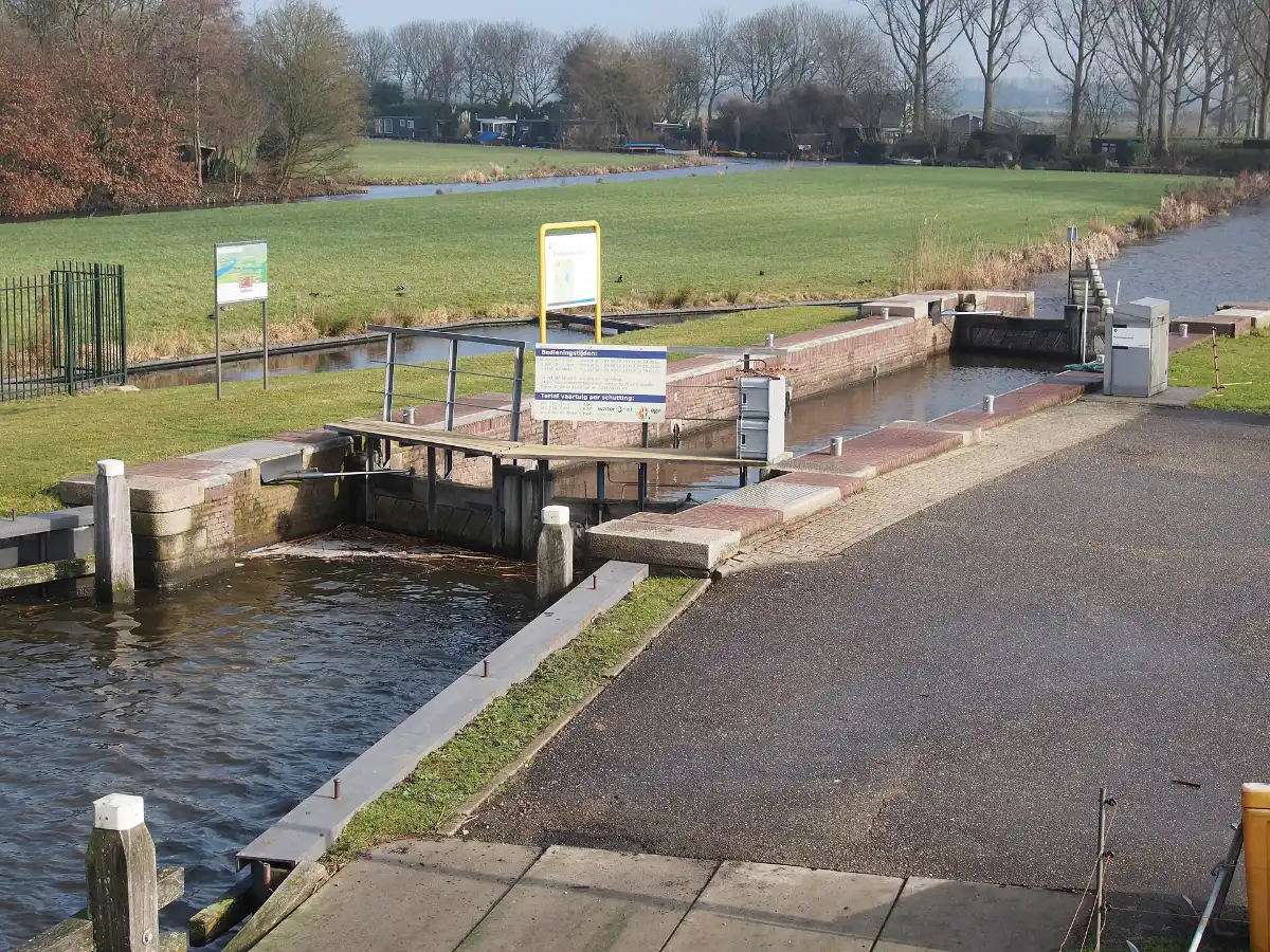 Pondskoekersluis: de schutsluis bij De Hoef aan de Kromme Mijdrecht