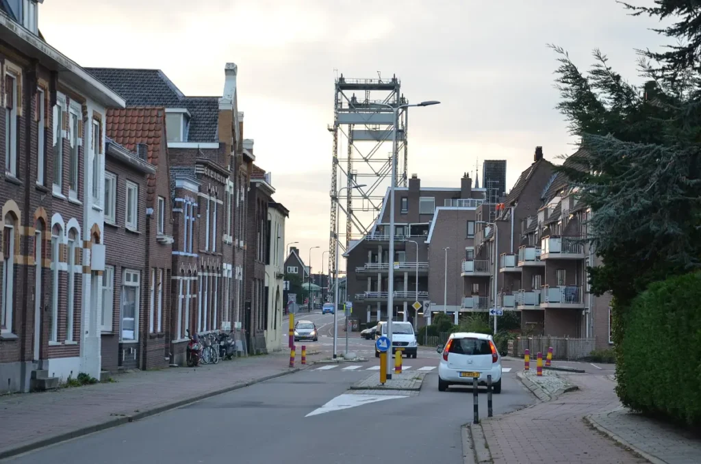 Wandelen Boskoop: de hefbrug over de Gouwe bij Boskoop